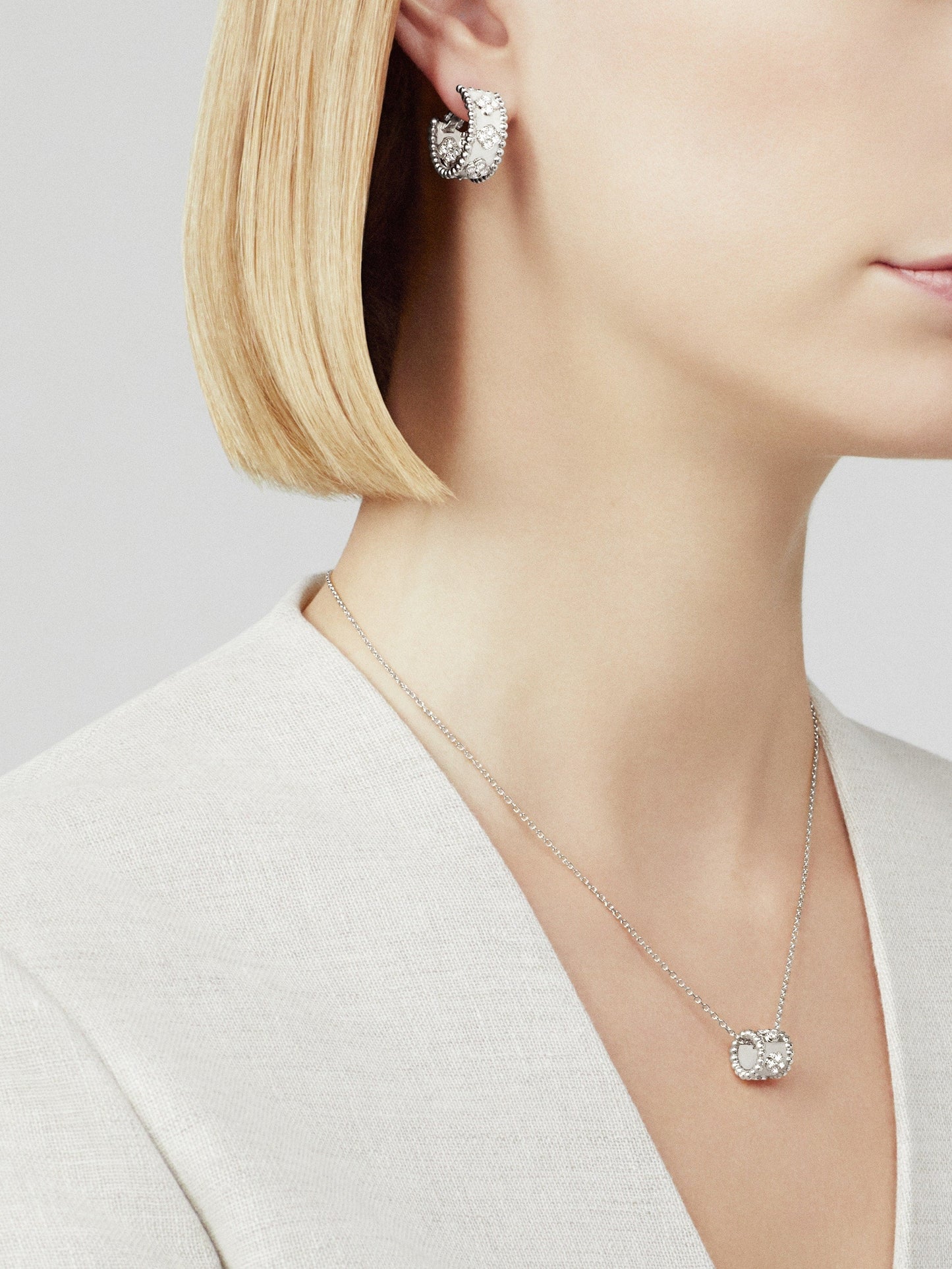 18K Celestial Perl̩e Clovers Pendant Necklace