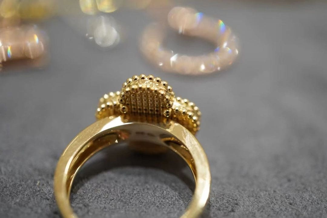 18K Celestial Vintage Alhambra Carnelian Ring
