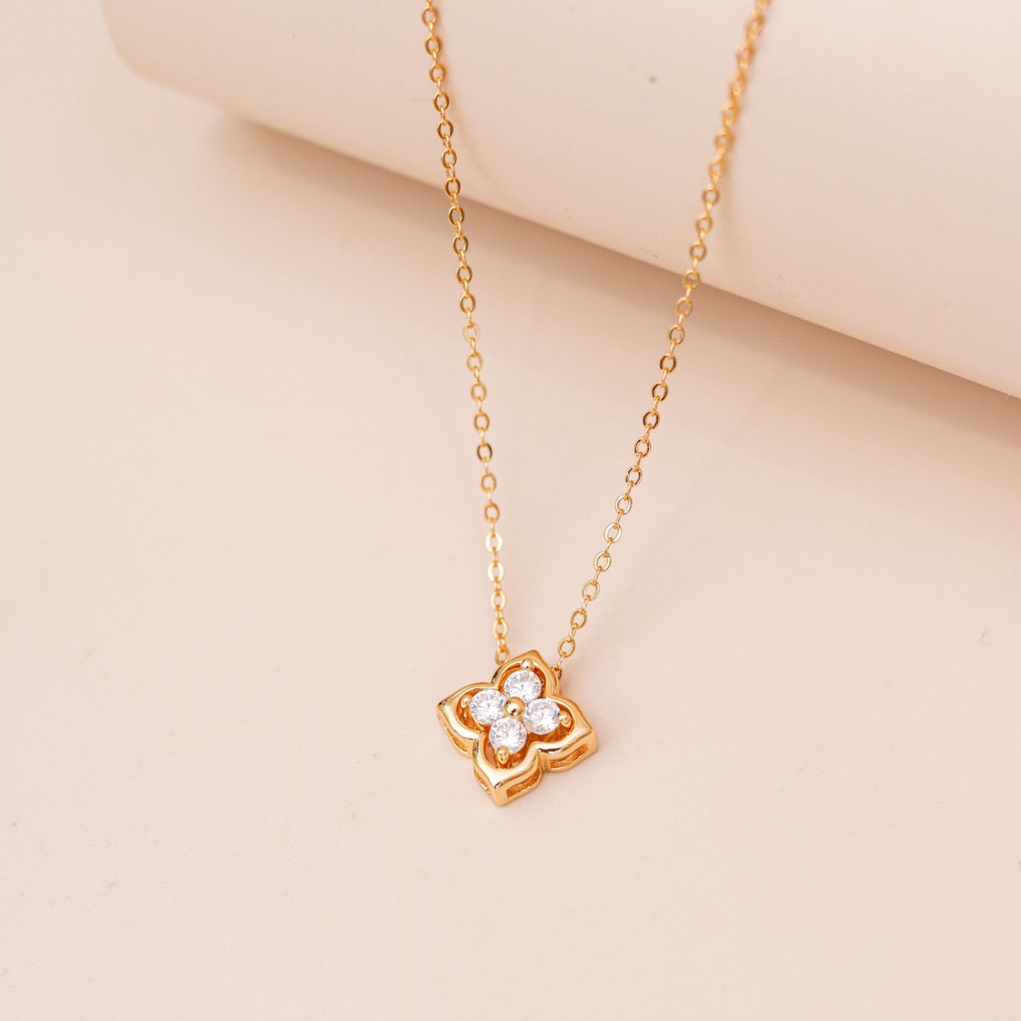 ELVORIA 18K Gold or Platinum Plated Four Leaf Clover Necklace – 925 Sterling Silver