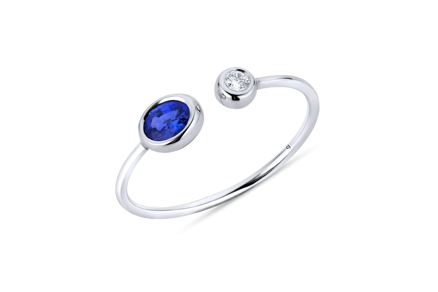 White gold Sapphire and Diamond Ring