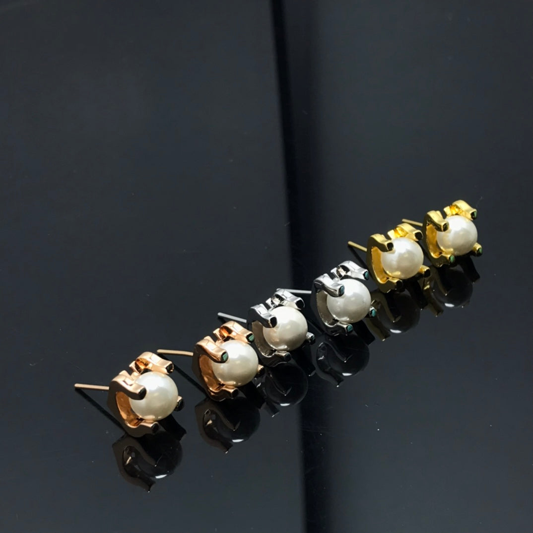 18k Celestial C De Earrings