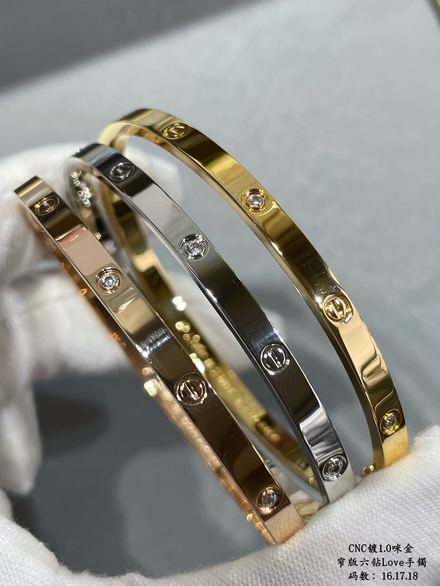18K Celestial Love Six Diamond Small Bracelet