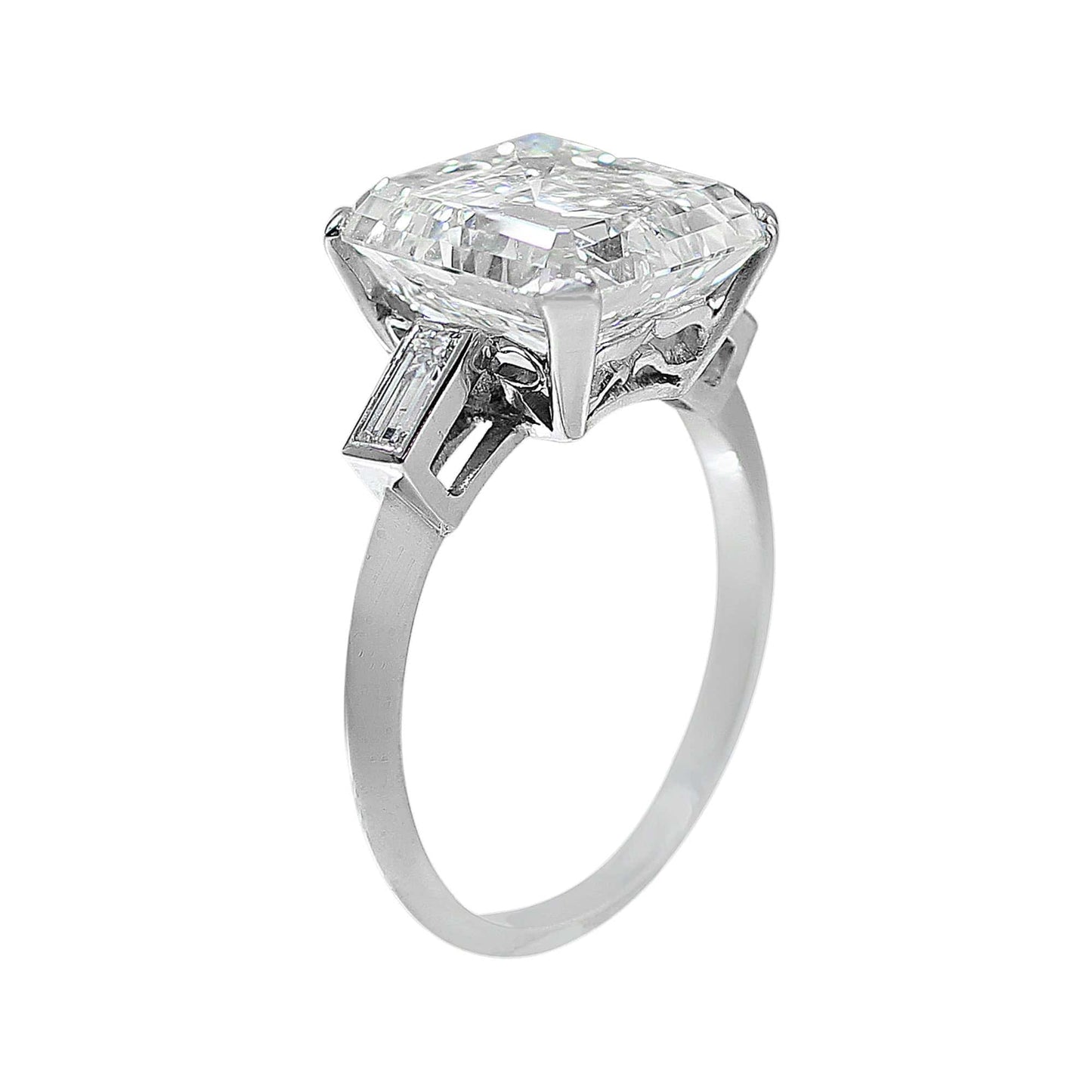 Rivière Platinum 8ct Emerald Cut Diamond Ring